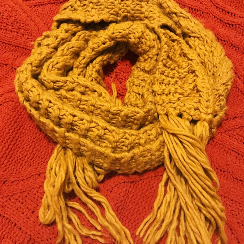 WOMENS SCARF MISC.